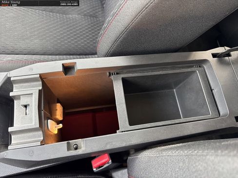 Used 2014 GMC Terrain SLE image 27