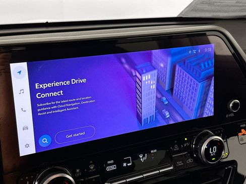 Used 2024 Toyota Highlander Limited image 13