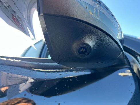 Used 2023 Hyundai Santa Cruz Limited image 16