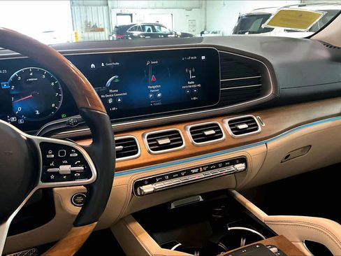 Used 2022 Mercedes-Benz GLE 350 4MATIC image 7