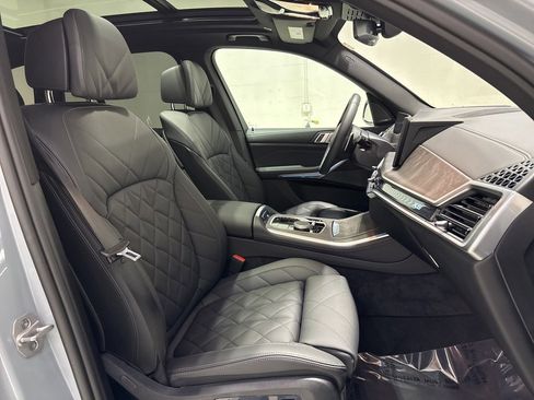 Used 2025 BMW X5 xDrive40i w/ M Sport Package image 42
