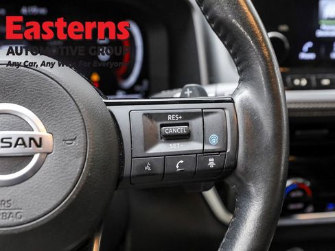 Used 2021 Nissan Rogue Platinum image 16