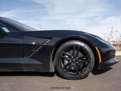 Used 2018 Chevrolet Corvette Stingray Coupe w/ 1LT image 11