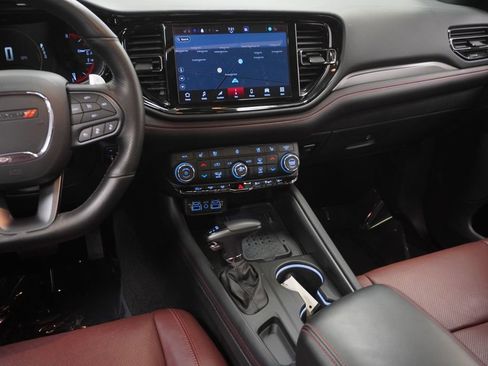 Certified 2025 Dodge Durango GT image 28