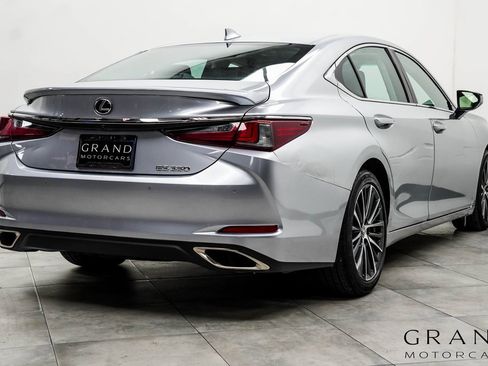 Used 2022 Lexus ES 350 w/ Premium Package image 12