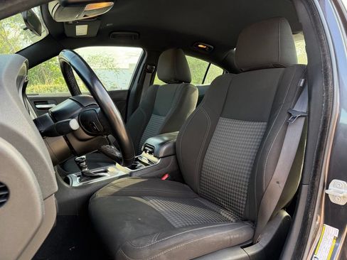 Used 2023 Dodge Charger SXT RWD image 10