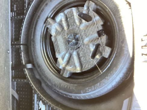 Used 2017 Ford Escape SE image 14