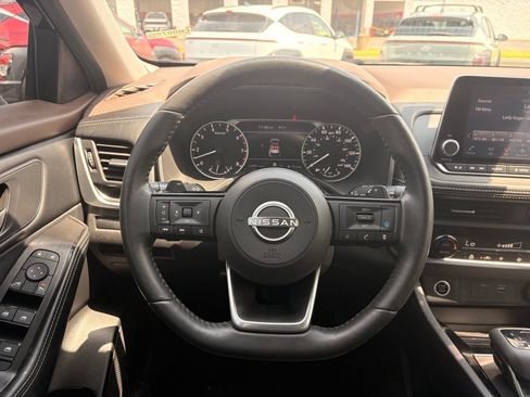 Used 2023 Nissan Rogue SV w/ SV Premium B Package AWD/4WD image 14