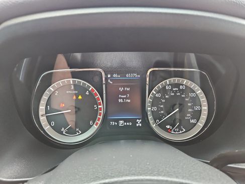 Used 2019 Nissan Titan PRO-4X w/ Pro-4x Convenience Package AWD/4WD image 15
