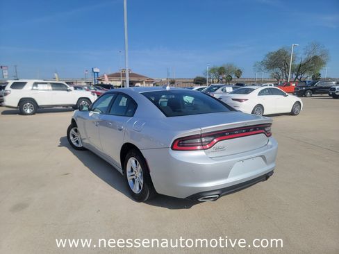Used 2023 Dodge Charger SXT image 5