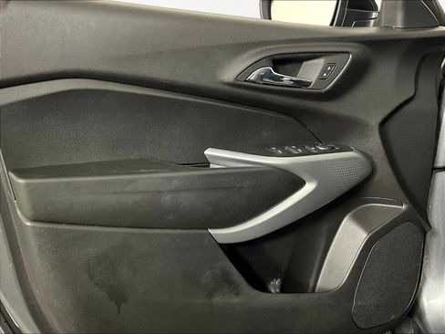 Used 2024 Chevrolet Trax RS w/ Driver Confidence Package FWD image 19