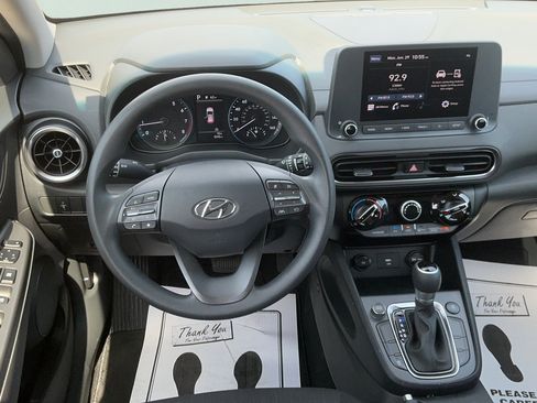 Used 2023 Hyundai Kona SEL AWD/4WD image 15