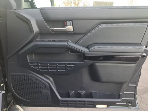 New 2025 Toyota 4Runner Limited image 32