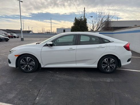 Used 2018 Honda Civic EX-L image 2