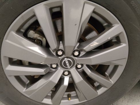 Used 2023 Nissan Pathfinder SV FWD image 31