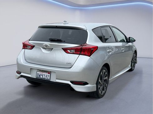 Used 2017 Toyota Corolla iM FWD image 6