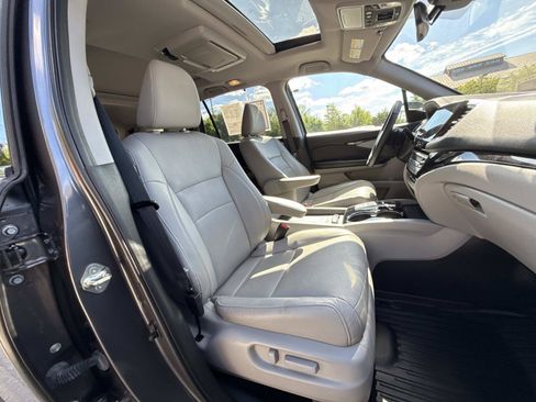 Used 2019 Honda Pilot Elite image 13