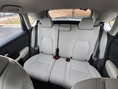 Certified 2023 Honda HR-V LX image 12