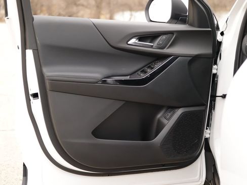 New 2026 Chevrolet Equinox LT w/ Convenience Package II image 25