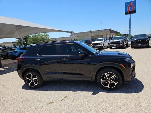 Used 2023 Chevrolet TrailBlazer RS w/ Sun and Liftgate Package AWD/4WD image 9