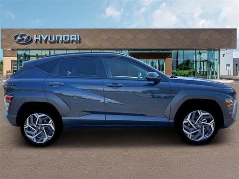 Used 2026 Hyundai Kona SEL Premium AWD/4WD image 9