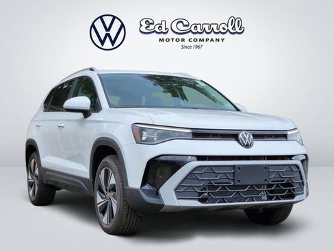 New 2026 Volkswagen Taos SE AWD/4WD image 3