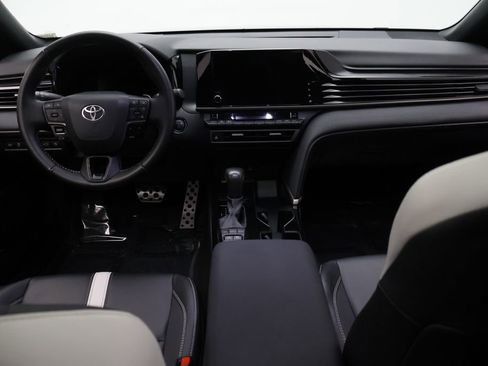 Certified 2025 Toyota Camry SE w/ Convenience Package image 24