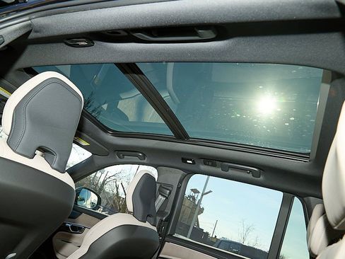 New 2026 Volvo XC90 B6 Plus w/ Protection Package image 23