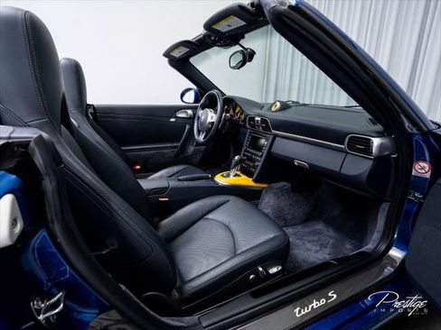Used 2011 Porsche 911 4 Cabriolet AWD/4WD image 40