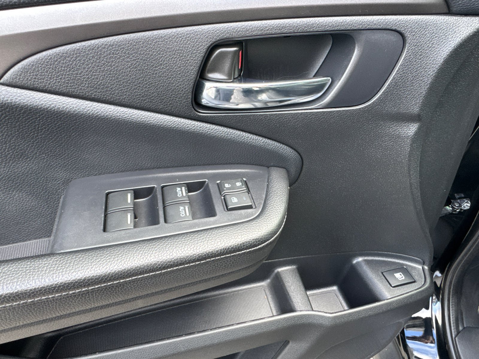 Used 2019 Honda Ridgeline RTL image 13