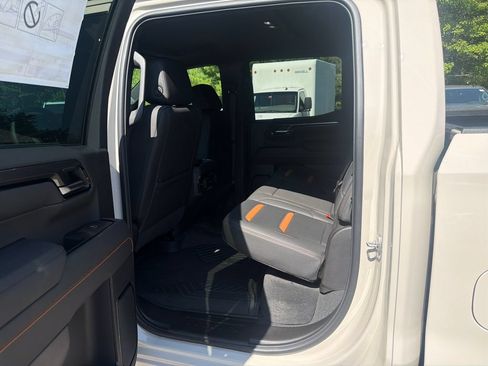 New 2026 GMC Sierra 1500 AT4 w/ Technology Package AWD/4WD image 23