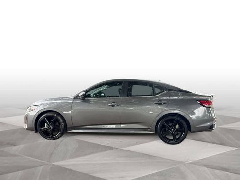 Used 2024 Nissan Sentra SR FWD image 5