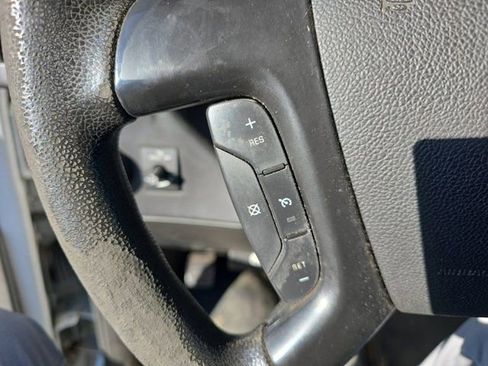 Used 2014 Chevrolet Express 2500 image 17