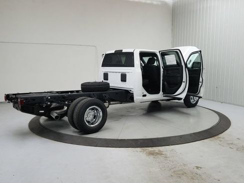 New 2026 RAM 3500 Tradesman w/ Chrome Appearance Group A AWD/4WD image 15