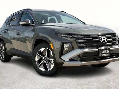 Used 2025 Hyundai Tucson SEL FWD image 2