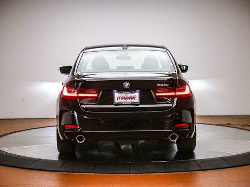 Used 2026 BMW 330i Sedan w/ Premium Package RWD image 3