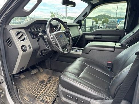 Used 2016 Ford F250 Lariat w/ Lariat Interior Package AWD/4WD image 18
