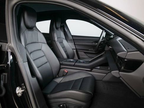 New 2025 Porsche Taycan image 13