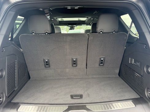 Used 2025 Chevrolet Tahoe Z71 w/ Z71 Off-Road Package image 17