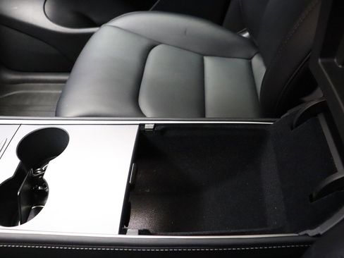 Used 2023 Tesla Model Y Long Range image 36