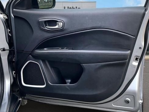 Used 2019 Jeep Compass Altitude image 36