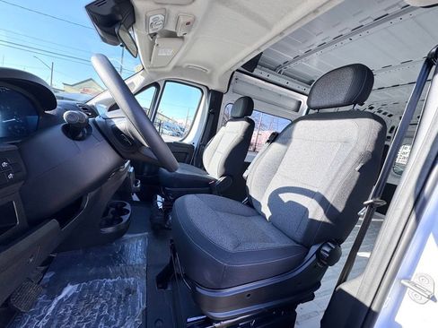 Used 2025 RAM ProMaster 2500 w/ Crew Van Package FWD image 17