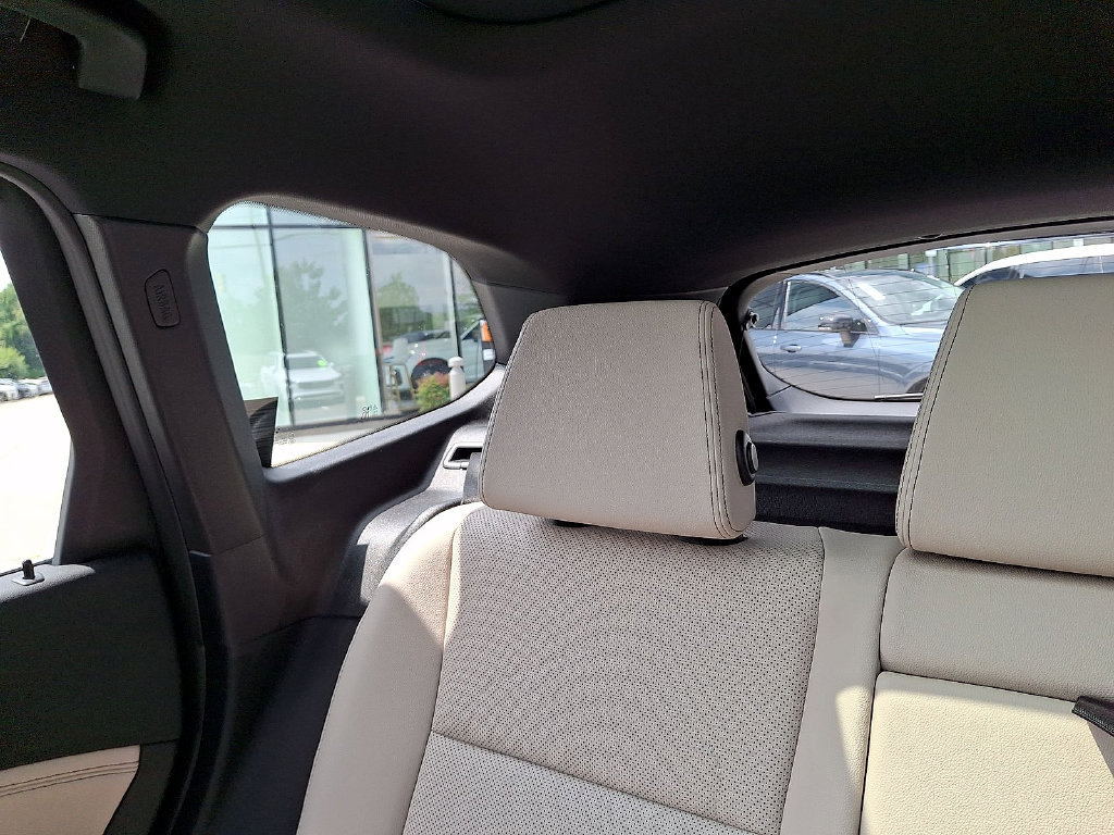 Used 2023 BMW X1 xDrive28i w/ Convenience Package AWD/4WD image 12