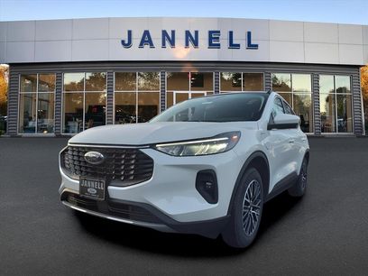 New 2025 Ford Escape SE