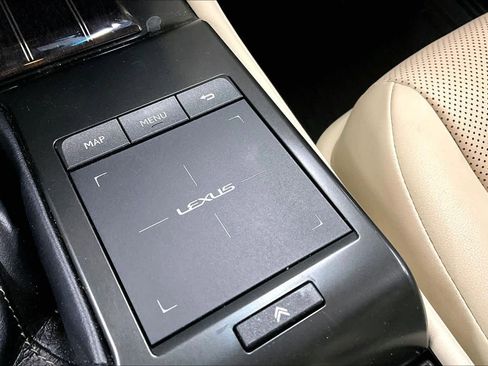 Used 2023 Lexus GX 460 Premium w/ Accessory Package AWD/4WD image 34