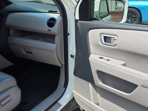 Used 2015 Honda Pilot Touring image 16