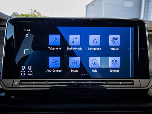 Certified 2024 Volkswagen Atlas SEL AWD/4WD image 41