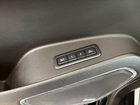 Used 2015 GMC Yukon SLT w/ Open Road Package AWD/4WD image 20