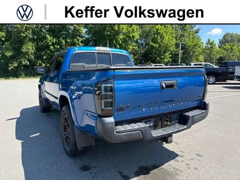 Used 2017 Toyota Tacoma SR5 w/ Tow Package AWD/4WD image 3