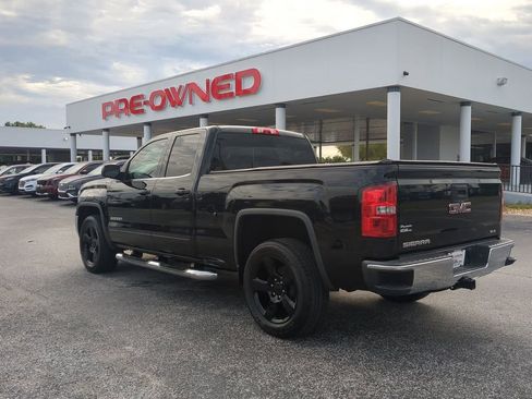 Used 2017 GMC Sierra 1500 SLE w/ SLE Value Package AWD/4WD image 5